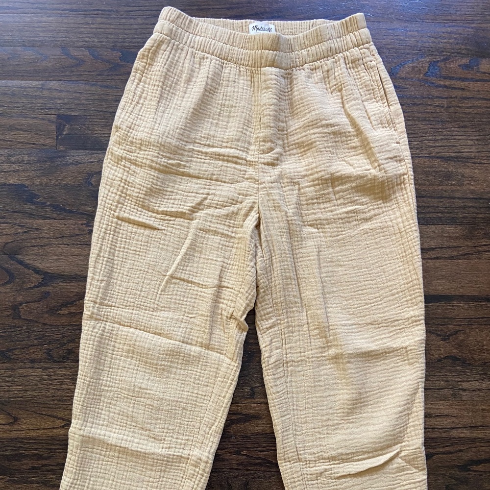 Madewell Crinkled Lightspun straight/crop pant, Size small, yellow